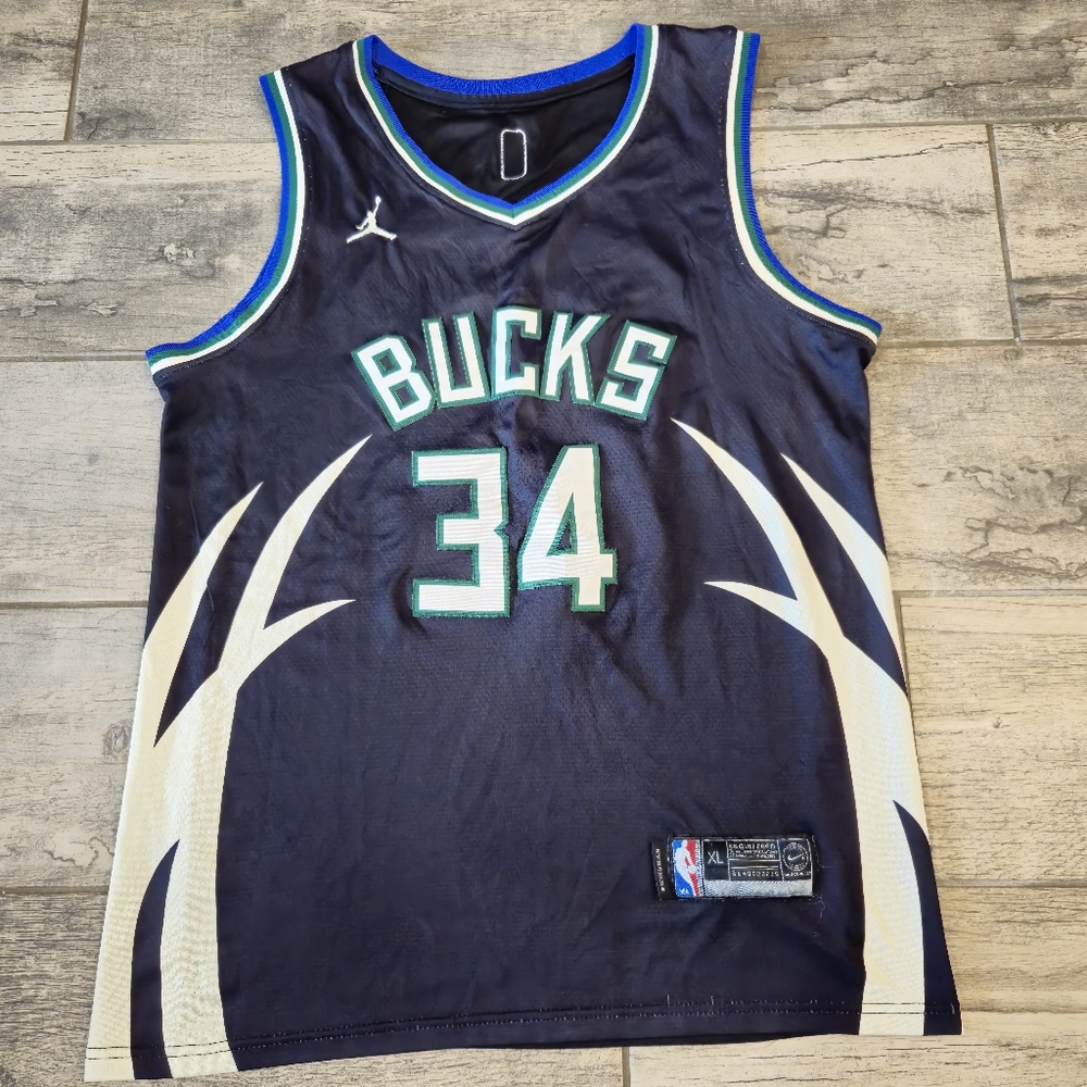 NBA Mens Giannis Antetokounmpo Jersey